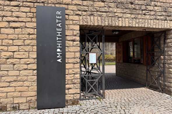 Eingang zum Amphitheater in Trier