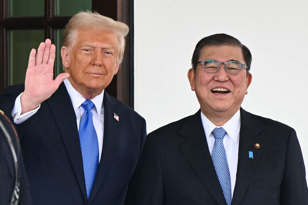 US-Präsident Trump und der japanische Premierminister Ishiba bei einem Treffen in Washington im Februar 2025