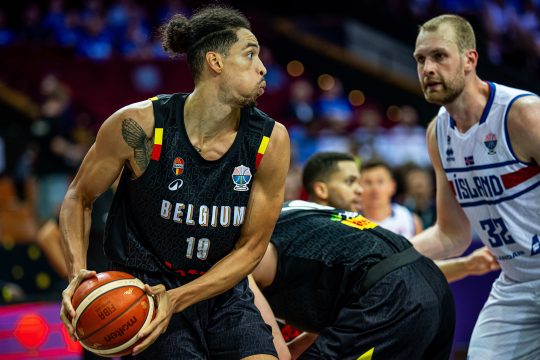 Ismael Bako beim Spiel gegen Island