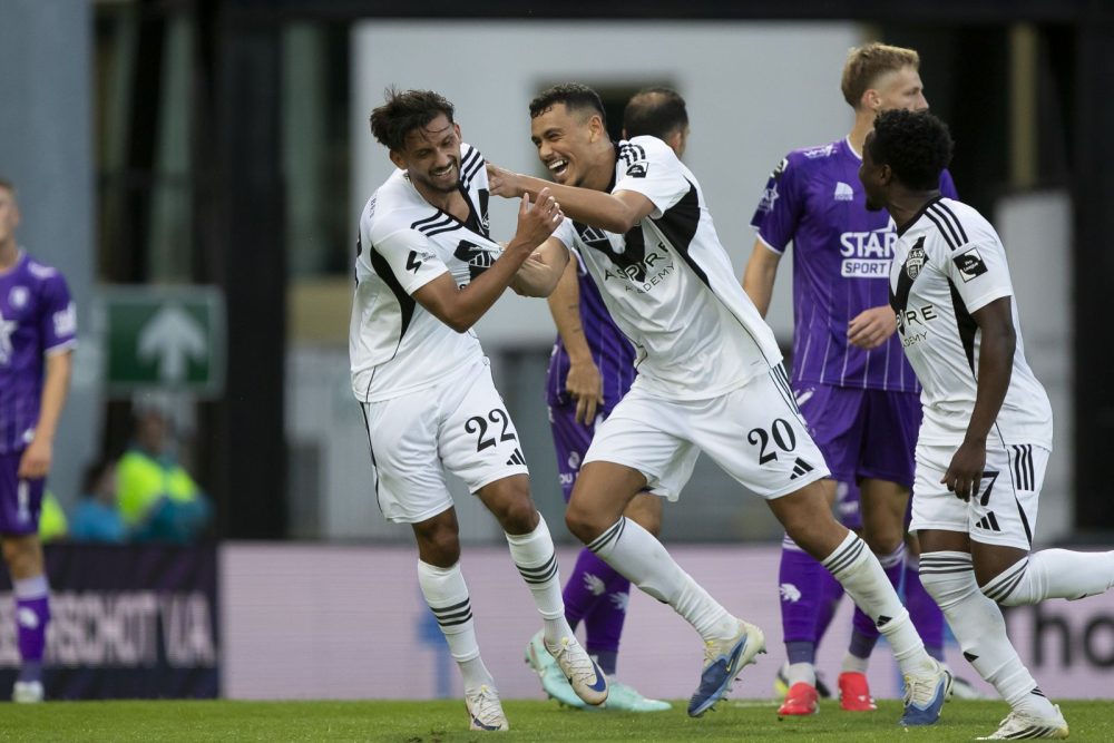 Logan Delaurier-Chaubet und Zakaria Atteri feiern das Tor