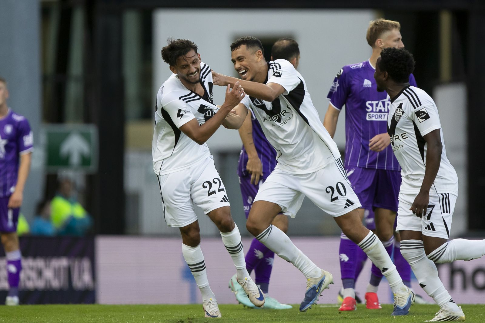 AS-Spieler bejubeln das 1:0