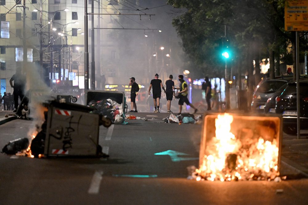 Serbische Demonstranten in Belgad