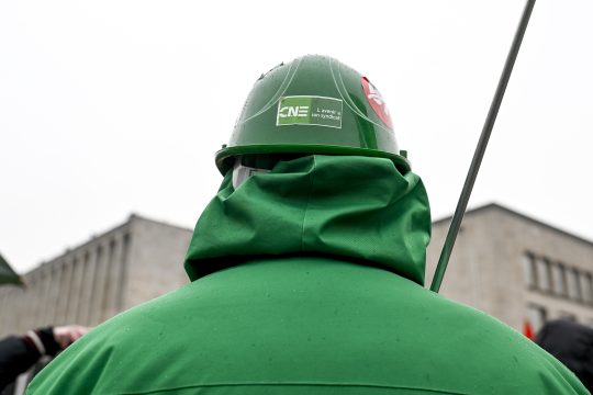 Ein Mitglied der Gewerkschaft CNE