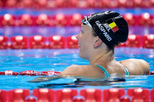 Florine Gaspard im Becken bei der Schwimm-WM in Singapur