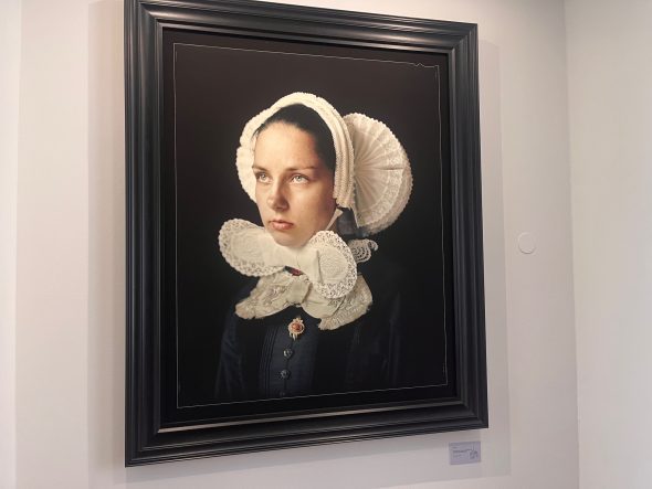 Werk aus der Ausstellung "Between the Sea and the Sky" - Jimmy Nelsons faszinierende Reise nach Zeeland