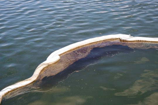 Heizöl-Havarie am Albertkanal in Olne