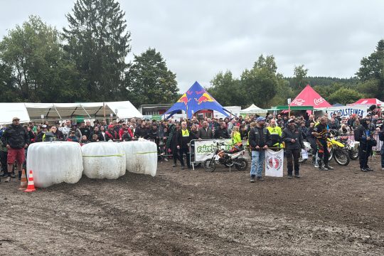 Das Hillclimbing lockte auch in diesem Jahr viele Fahrer und Fans nach Andler