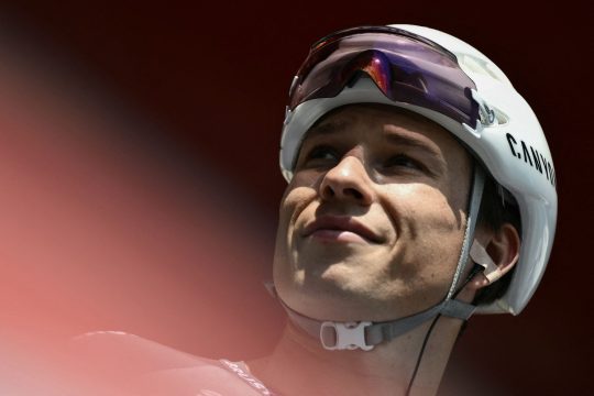 Jasper Philipsen war beim Vuelta-Auftakt wie schon bei der Tour de France der Schnellste (Bild: Marco Bertorello/AFP)