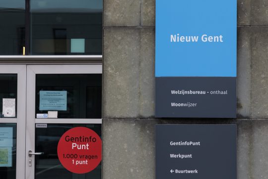 Eingangstür ÖSHZ in Gent