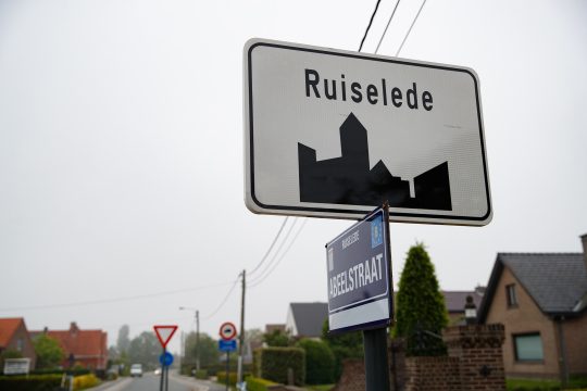 Ortsschild von Ruiselede