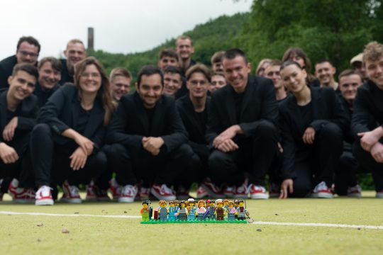 Gruppenbild der Teilnehmer an den EuroSkills 2025