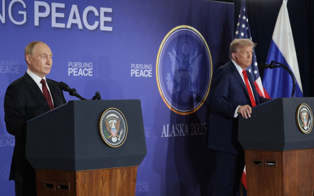 Trump und Putin auf der Pressekonferenz nach ihrem Gipfeltreffen am 15.8.2025