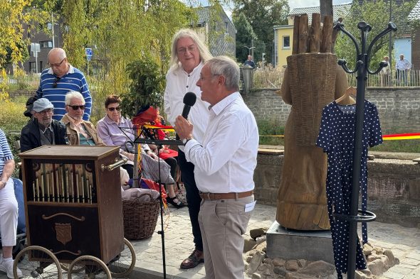 Reden bei der Einweihung des neuen Standorts