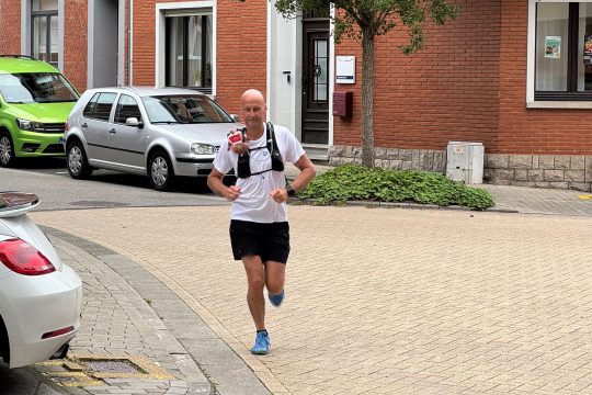 Raphaël Delcourt macht auf seiner "Alzheimer-Tour" auch in Eupen Halt