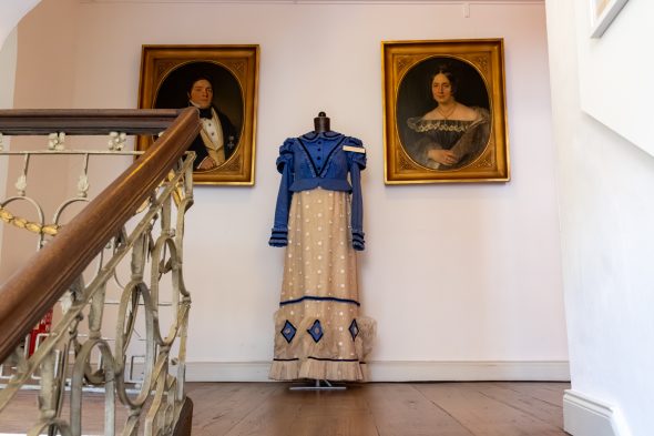 Theaterkleidung der Ausstellung im Couven-Museum Aachen