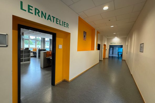 ErsterSchultagKAE(13)LindsayAhnBRF