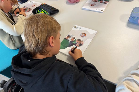 ErsterSchultagKAE(15)LindsayAhnBRF