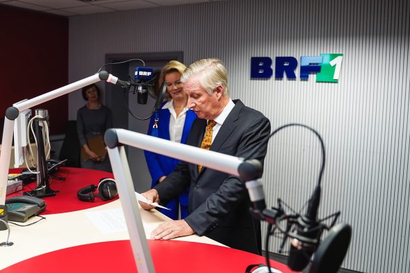 König Philippe liest eine Grußbotschaft - live auf BRF1