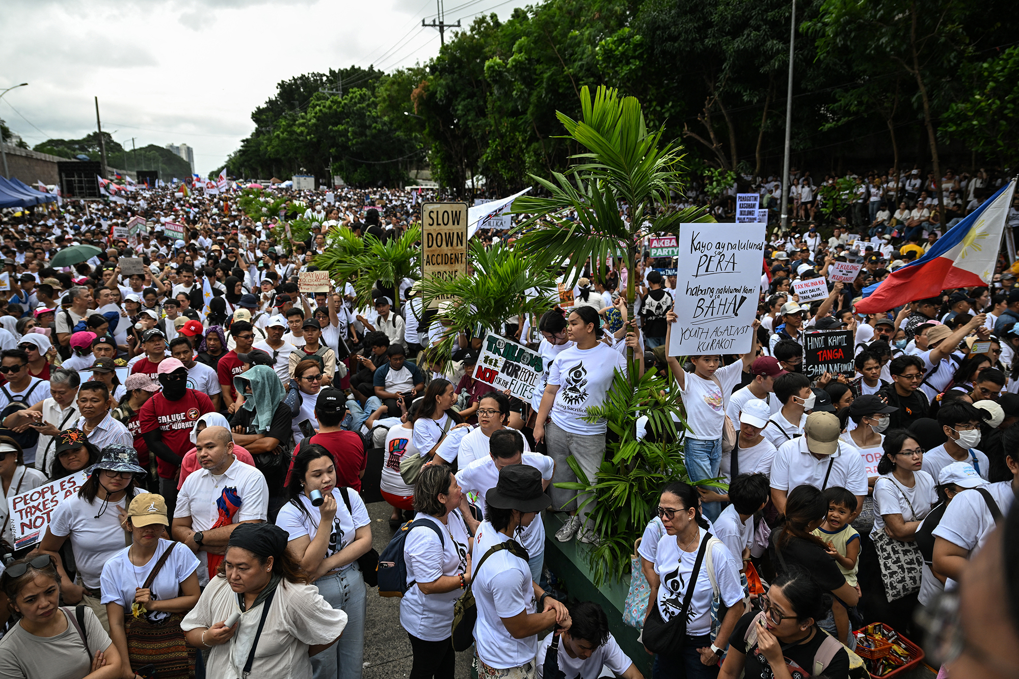 Philippinen-Zehntausende-bei-Protesten-gegen-Korruption