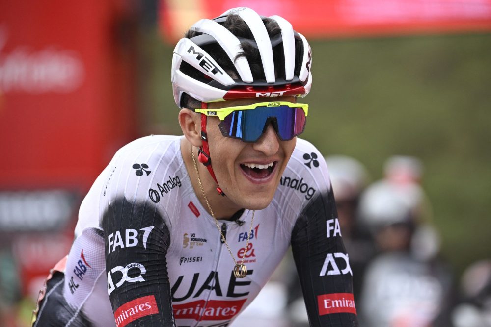Marc Soler freute sich über seinen Sieg im Alleingang (Bild: Miguel Riopa/AFP)
