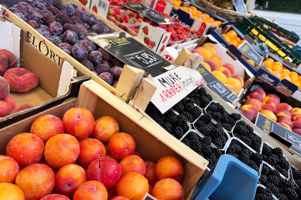 Gemüsestand beim Wochenmarkt in der Eupener Unterstadt