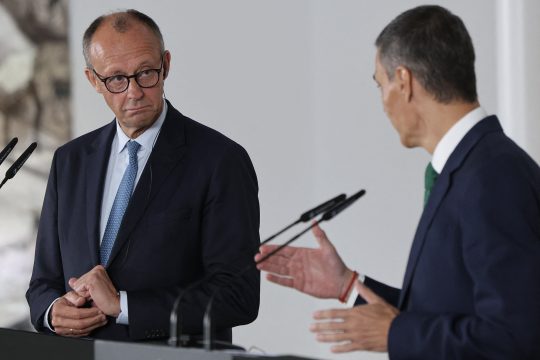 Deutschlands Bundeskanzler Friedrich Merz und Spaniens Ministerpräsident Pedro Sanchez in Madrid