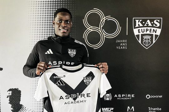 Mondy Prunier mit dem AS-Trikot