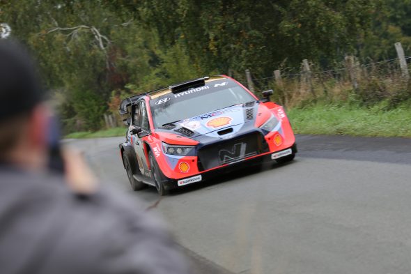 Thierry Neuville/Martijn Wydaeghe (Hyundai i20 Rally1) bei der East Belgian Rallye