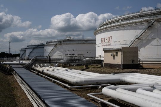 Öltanks in Nelahozeves, Tschechien