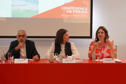 Ersel Kaynak (Schöffe von Malmedy und Abgeordneter in Parlament der Französischen Gemeinschaft), Valérie Dejardin (Bürgermeisterin von Limbourg und Abgeordnete im Wallonischen Parlament) und SP-Präsidentin Linda Zwartbol
