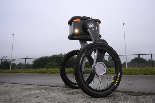 Der autonome Patrouillenroboter am Flughafen Lüttich