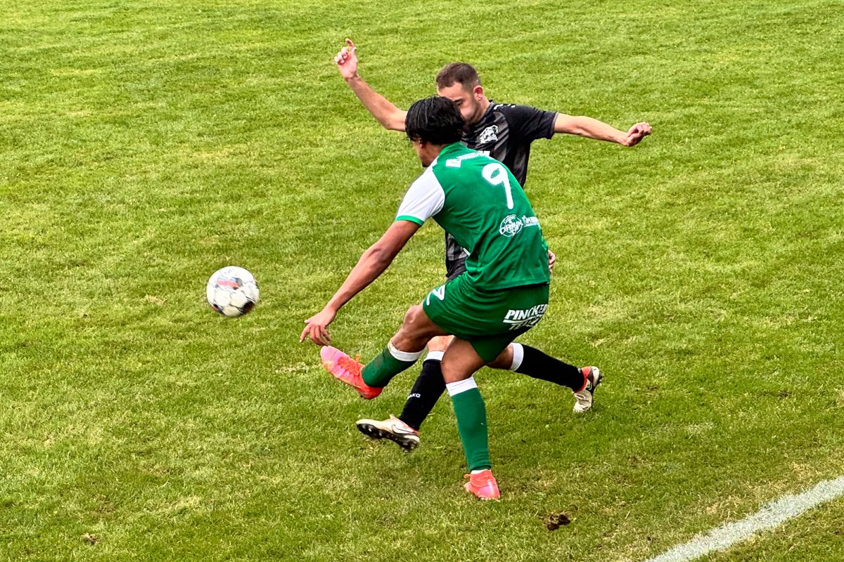 Spieler auf dem Platz bei Rocherath vs Kelmis