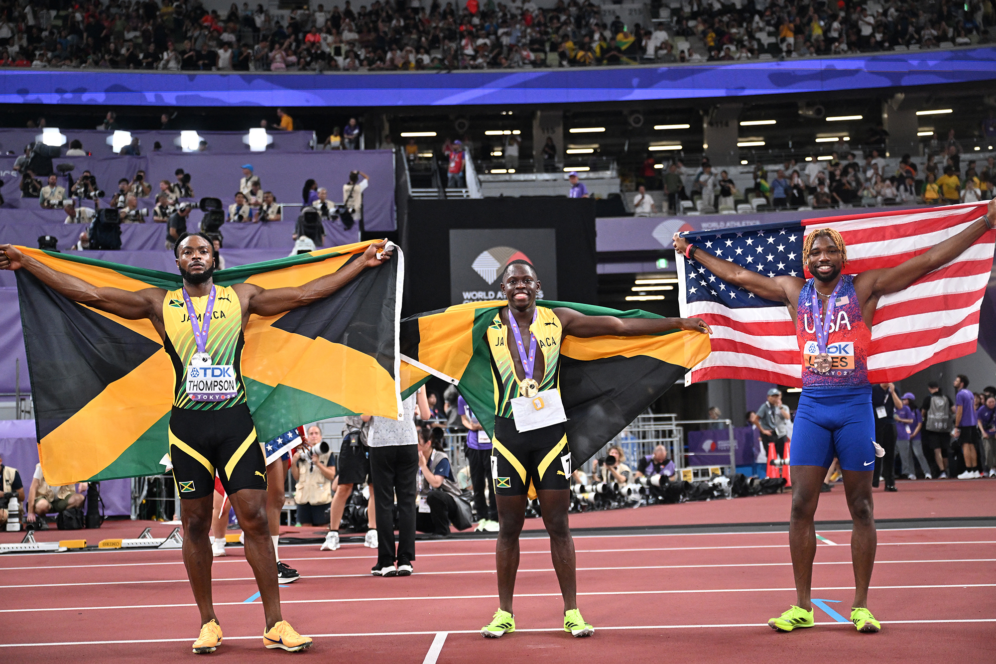 Seville-und-Jefferson-Wooden-holen-Gold-ber-100-Meter