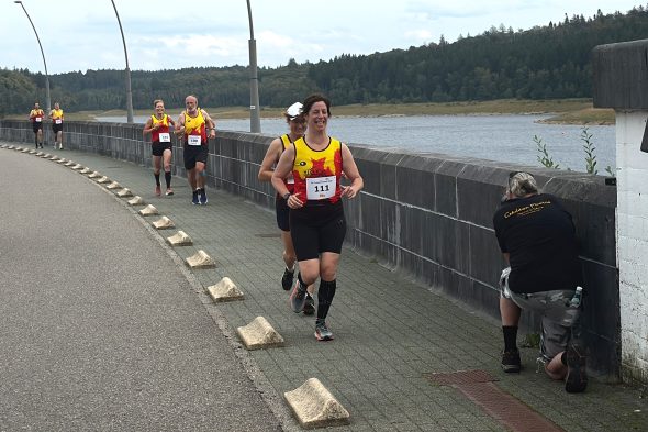 Läufer beim 50. Eupener Talsperrenlauf