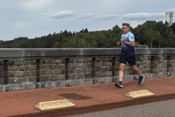 Läufer beim 50. Eupener Talsperrenlauf