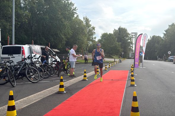 Läufer beim 50. Eupener Talsperrenlauf