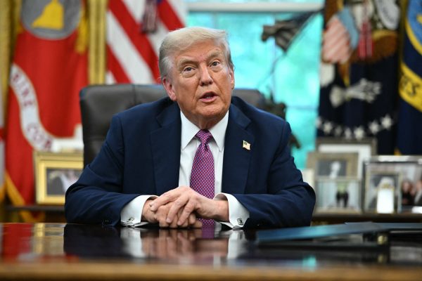 Donald Trump im Büro des US-Präsidenten im Weißen Haus