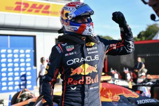 Max Verstappen freut sich über die Pole in Monza