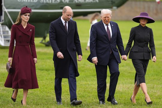 Donald und Melania Trump werden von Prinz William und dessen Frau Kate in Empfang genommen