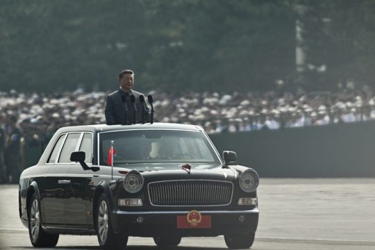 Chinas Staats- und Parteichef Xi Jinping bei der Militärparade