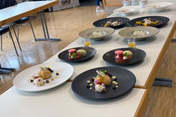 Dessertprobe beim Meisterkurs für Restaurateure im ZAWM