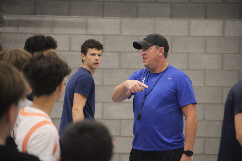 Donnie Arey vermittelt den Eupener Basketballern Tipps und Tricks