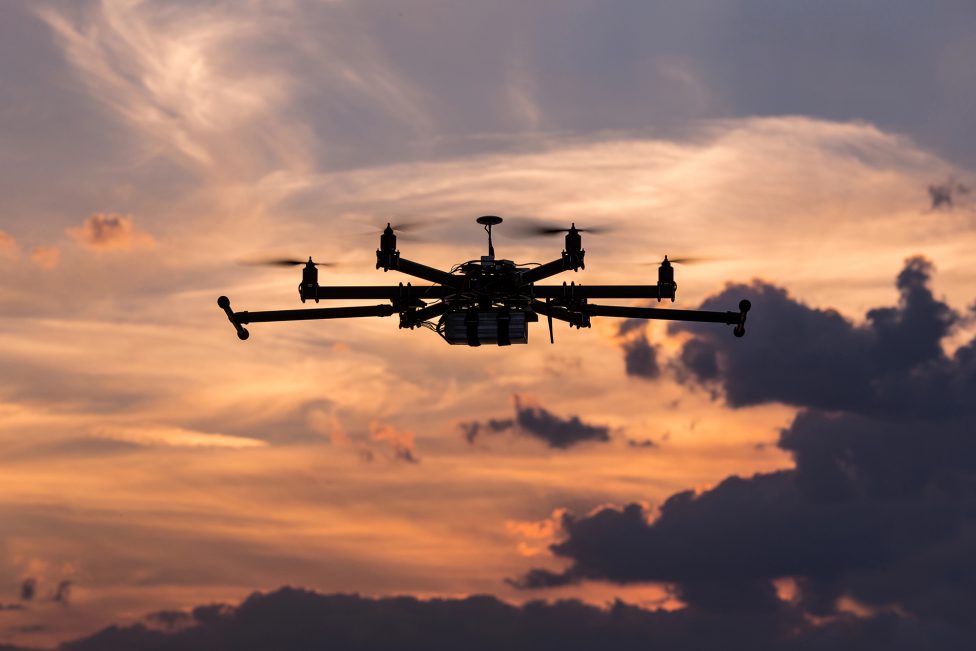 Drohne am Nachthimmel