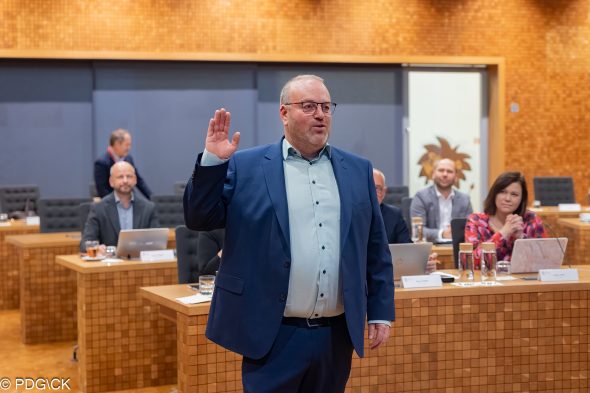 Marco Hoffmann leistet Eid im PDG