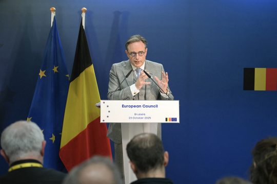 Bart de Wever bei der Pressekonferenz des EU-Gipfels
