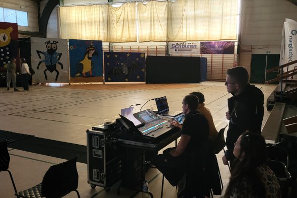 Eynatten findet den Beat: Ein Musical zu 200 Jahren Unterricht