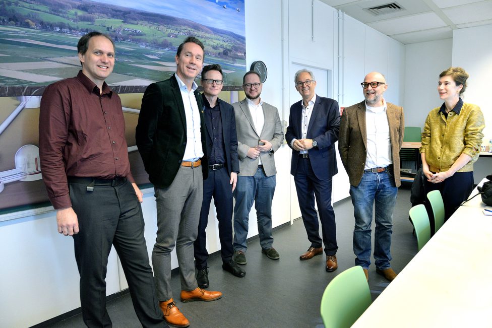 Gruppenbild mit Wissenschaftlern und Flanderns Umweltminister Jo Brouns