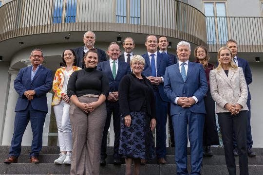 PDG-Präsidentin Patricia Creutz und andere DG-Vertreter empfingen eine Abordnung des luxemburgischen Parlaments