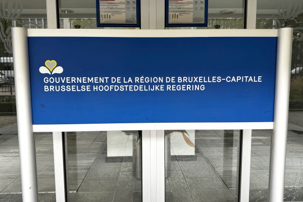 Schild der Regierung der Region Brüssel-Hauptstadt