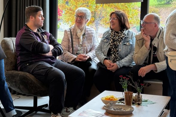 Bewohner und Besucher tauschen sich aus